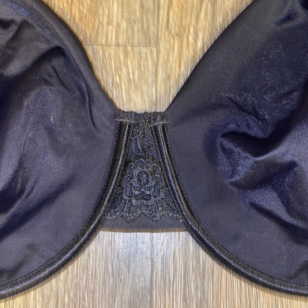 Vanity fair size 38DD black bra like new - Picture 3 of 5